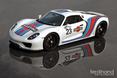New models: Porsche 918 Martini vs unliveried