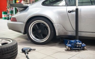 Porsche 964 Turbo on Fuchs Alloy Wheels
